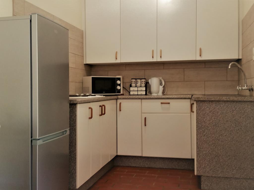 Pine Tree Lodge Midrand Extérieur photo