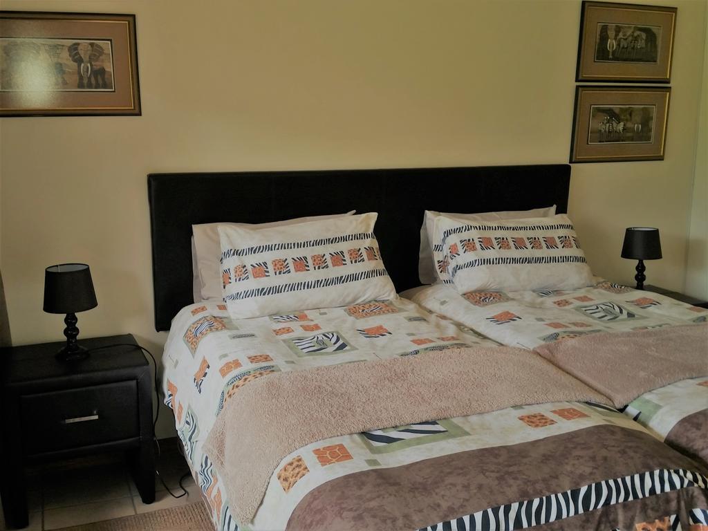 Pine Tree Lodge Midrand Extérieur photo