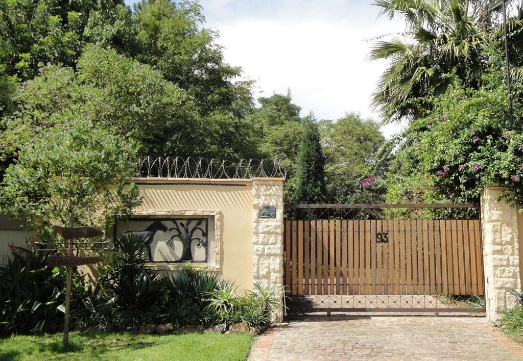 Pine Tree Lodge Midrand Extérieur photo