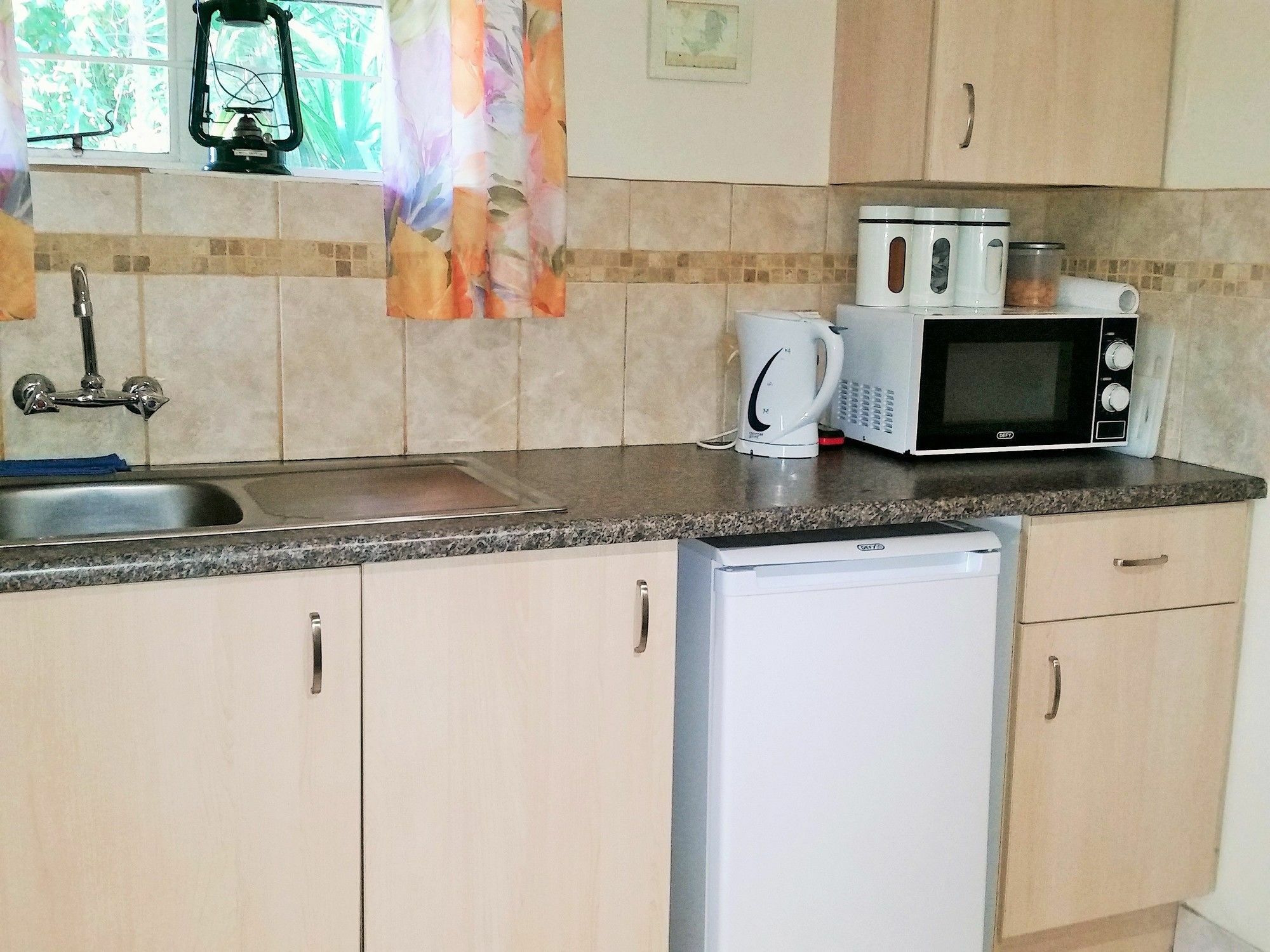 Pine Tree Lodge Midrand Extérieur photo